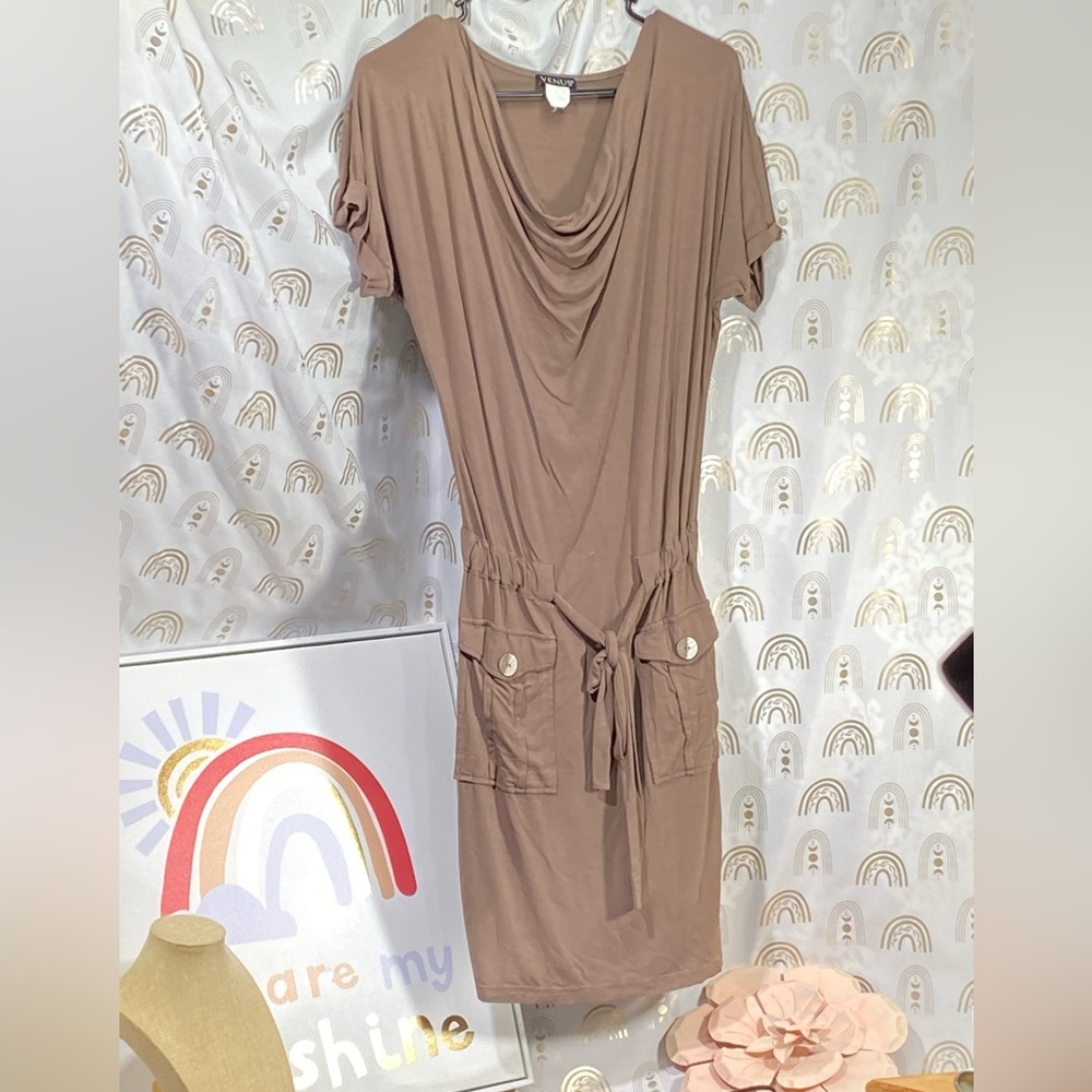 VENUS Taupe Short Sleeve Dress